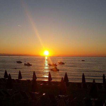 Appartamento 4 Posti Letto N 238 Presso Residence Golf Hotel ปุนตาอาลา ภายนอก รูปภาพ